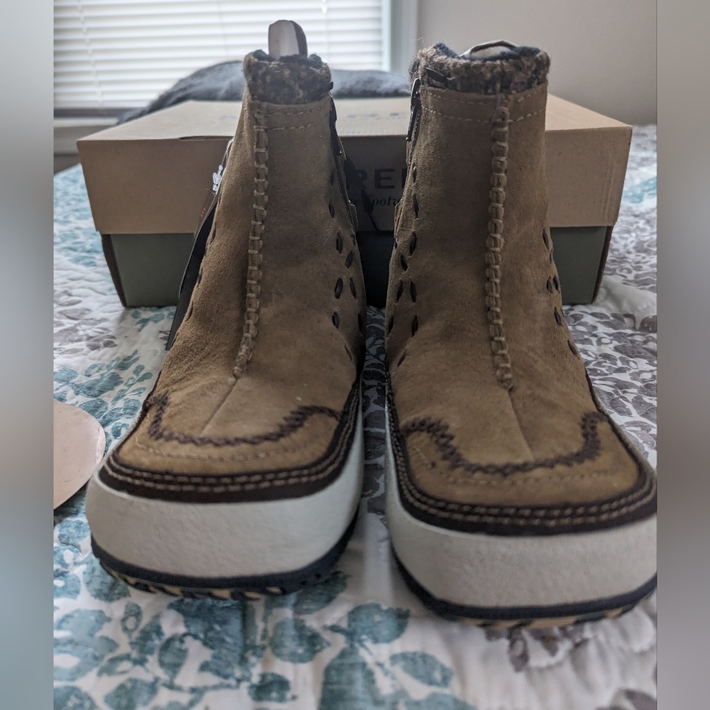 Merrel Puffin Mid Ankle boots 8.5 Tan